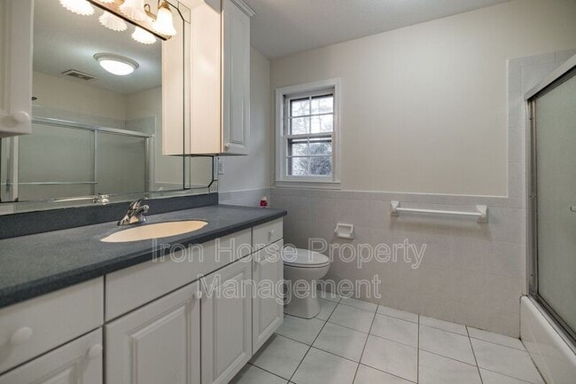 Building Photo - 265 Ponderosa Dr