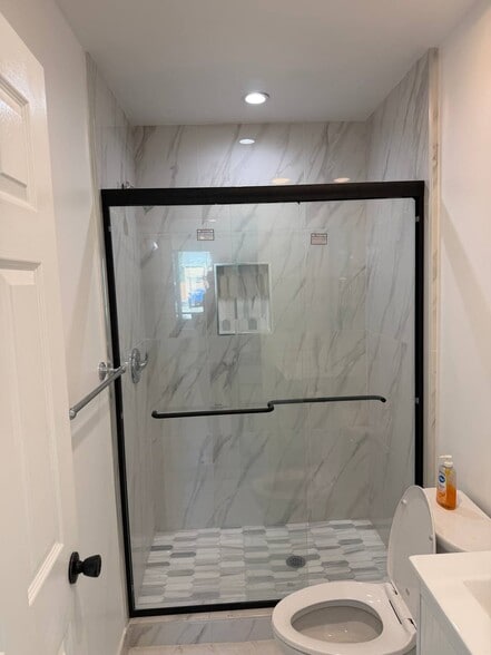 Building Photo - 5903 1/2 Texhoma Ave