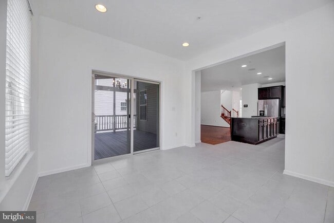 Building Photo - 8008 Hubble Dr