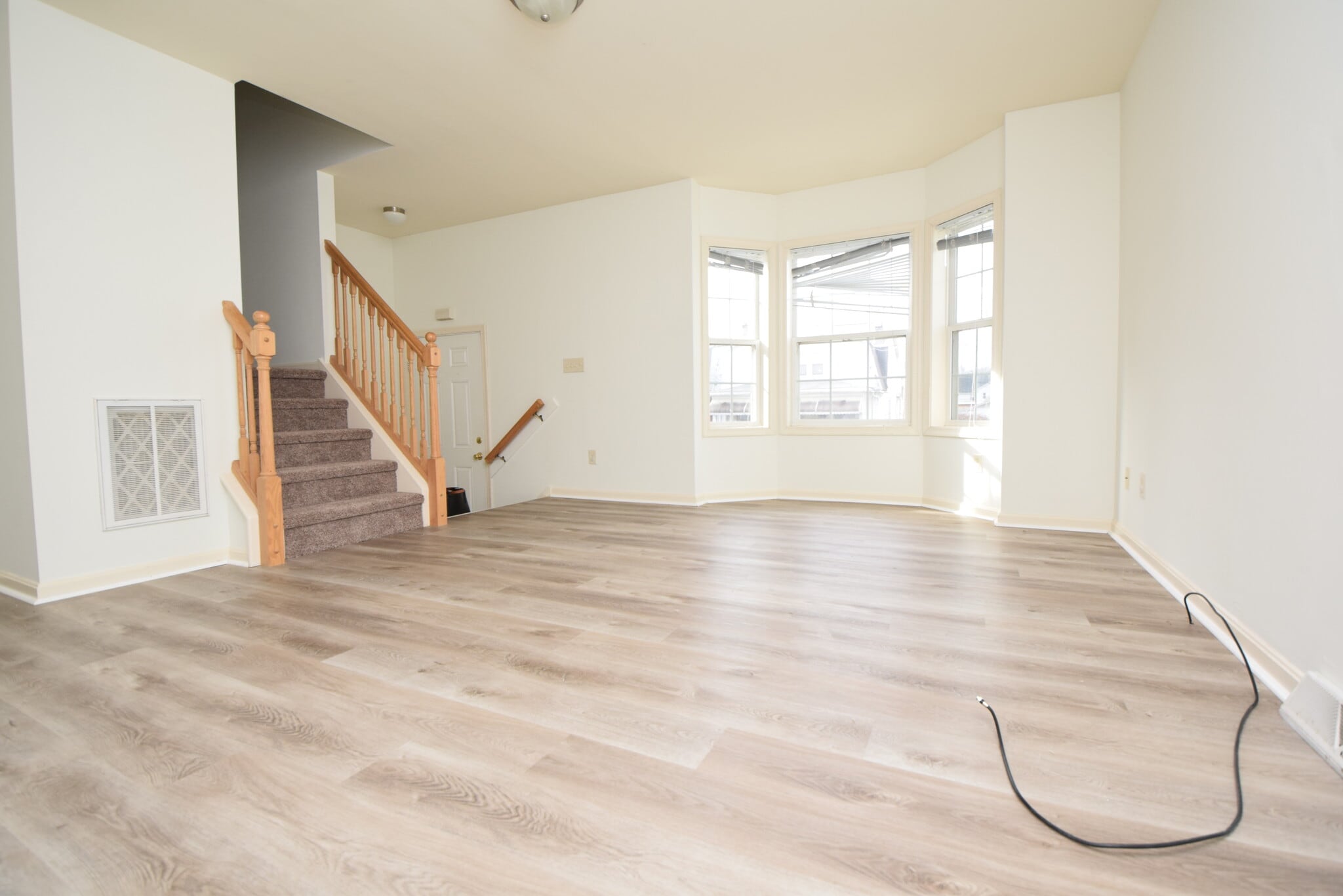 living room - 309 Putnam St