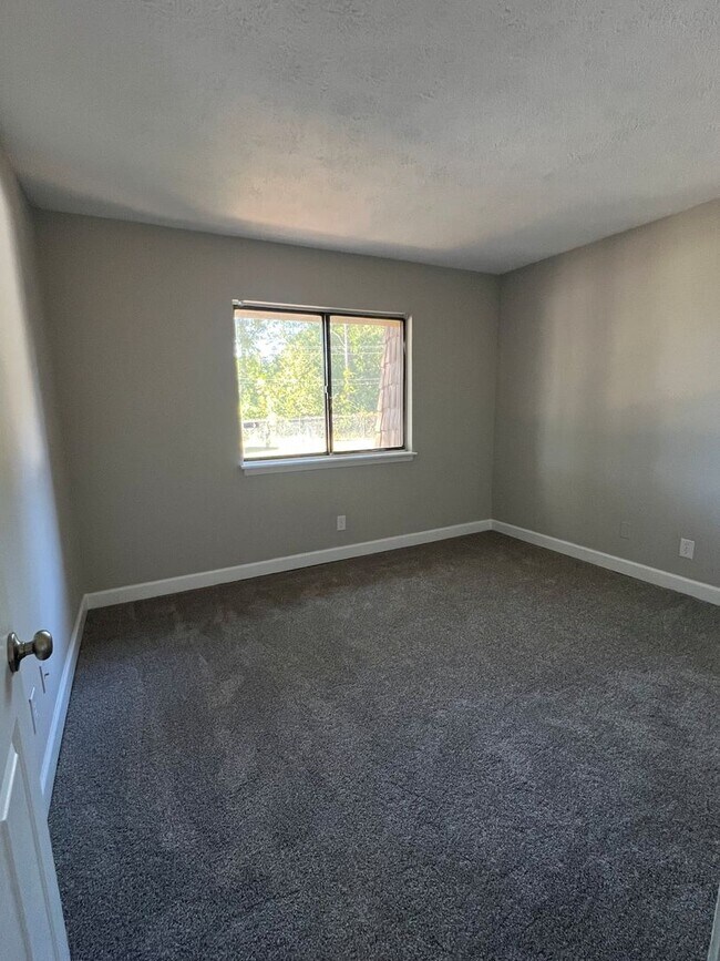 Building Photo - bg0718