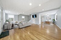 Building Photo - 184 Park St