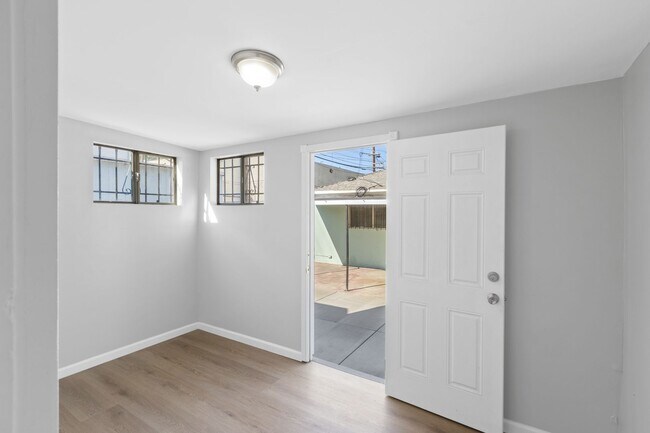 Building Photo - Charming 3-Bedroom Home in Cheviot Hills –...