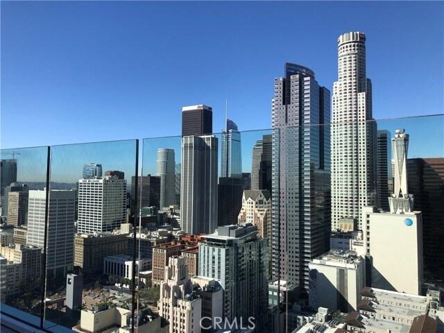 Building Photo - 400 S Broadway
