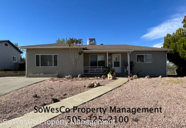 Primary Photo - 3 br, 2 bath House - 301 W Tycksen