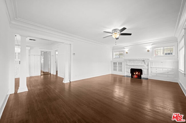 Building Photo - 5515 Ruthelen St