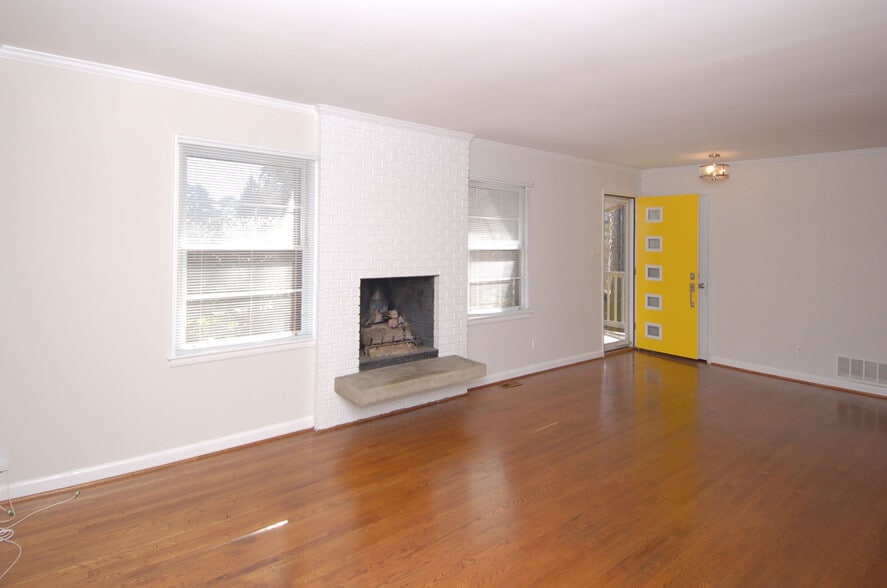 Building Photo - 3407 Coleridge Dr