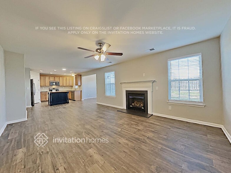 Building Photo - 223 Elba Dr