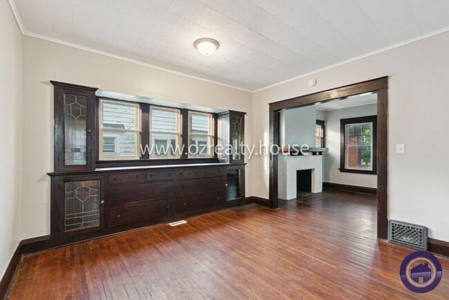 Building Photo - 1525 Waverly Ave