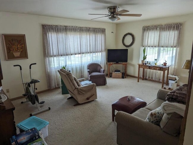 Building Photo - 1 James Pl