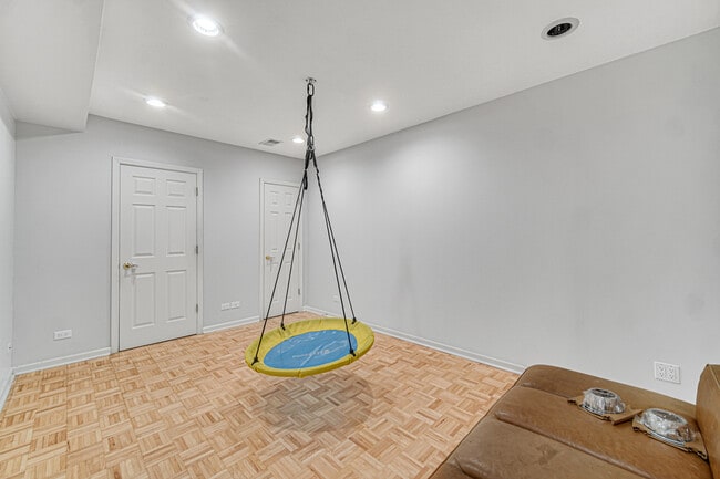 Building Photo - 1264 Sarah Blvd