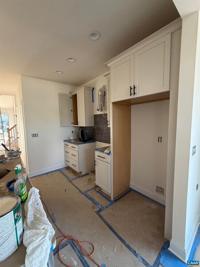 Building Photo - 2018 Larkin Ave