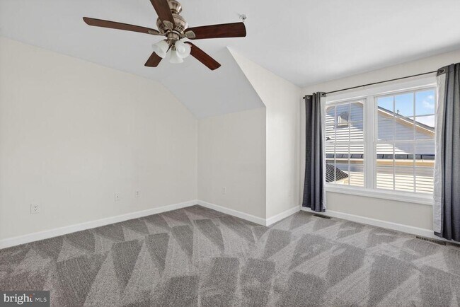 Building Photo - 593 Cedar Spring St