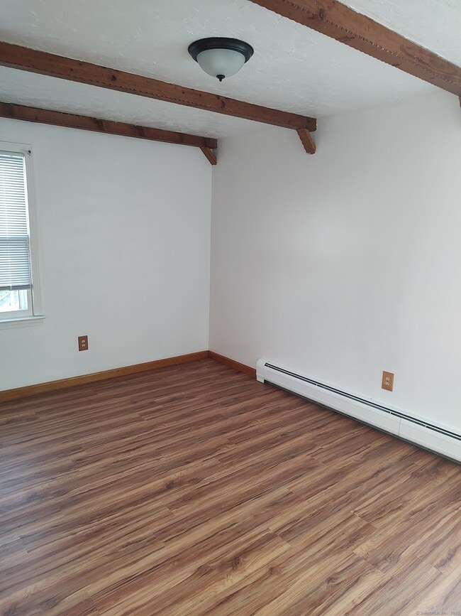Building Photo - 539 Hollister St