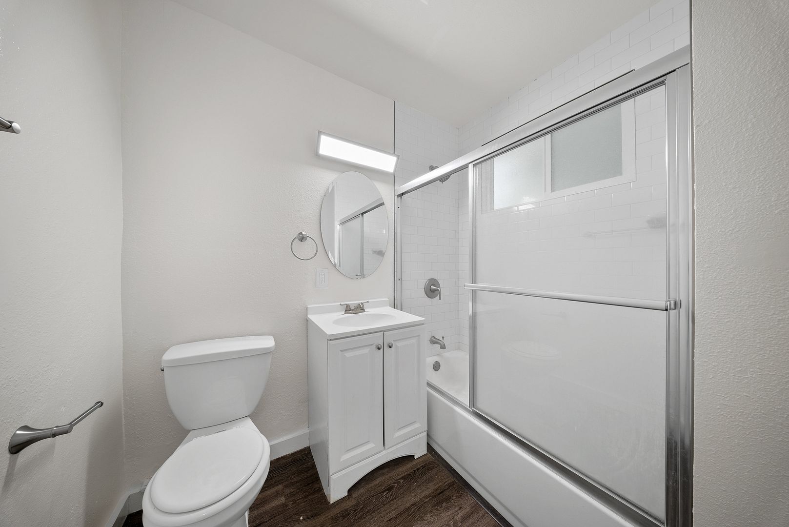 Building Photo - 1577 Pine Ave