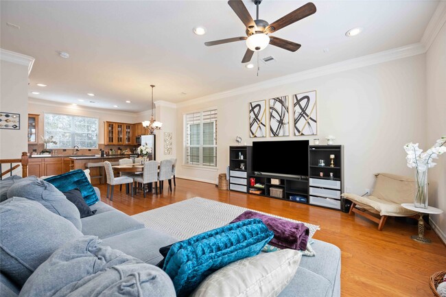 Building Photo - 3214 Clearview Cir