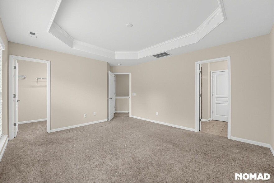 Building Photo - 6032 Carrollton Ln