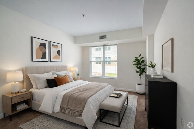 Building Photo - Paseo Verde South