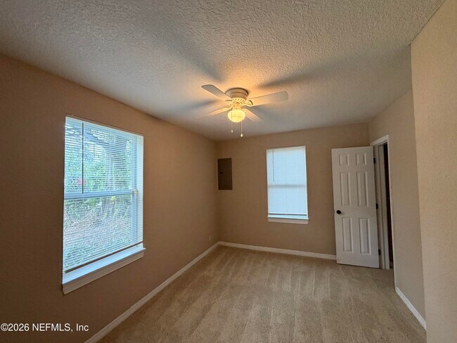Building Photo - 4815 Headley Terrace