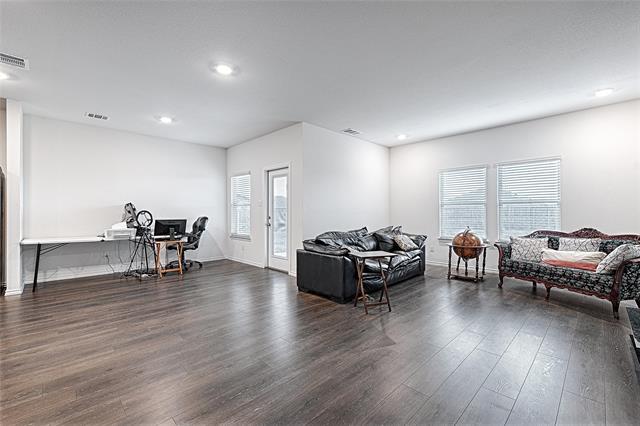 Building Photo - 1401 Old Trl Rd