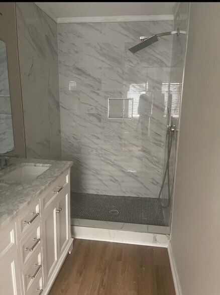 Building Photo - 205 N Trace Ln