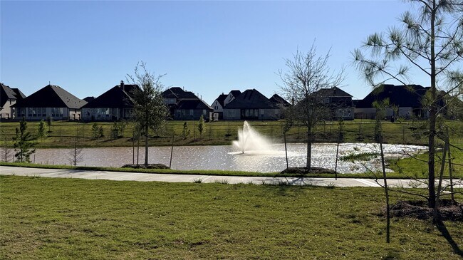 Building Photo - 31111 Riley Hts Dr