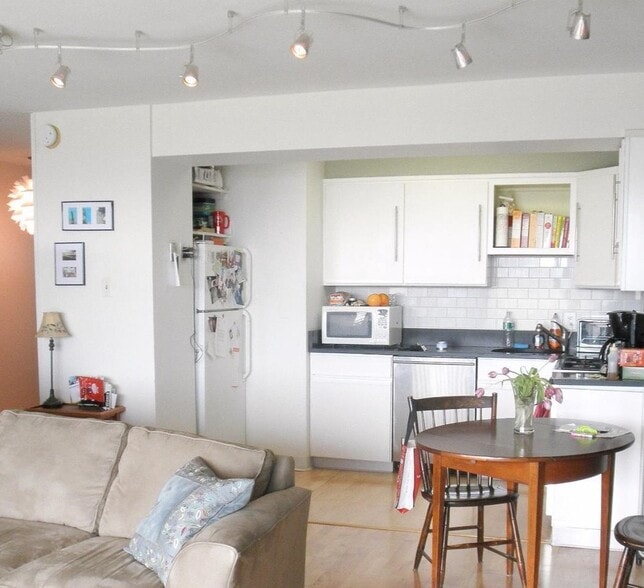 Building Photo - 2401 Pennsylvania Ave