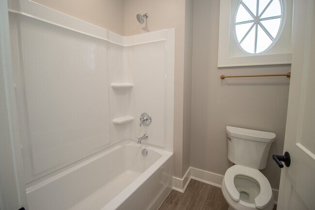 Building Photo - Luxury Living in the Heart of Downtown Col...