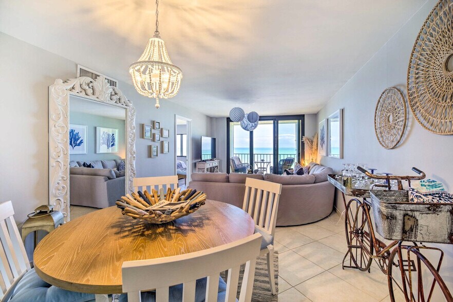 Building Photo - 4250 N Hwy A1A