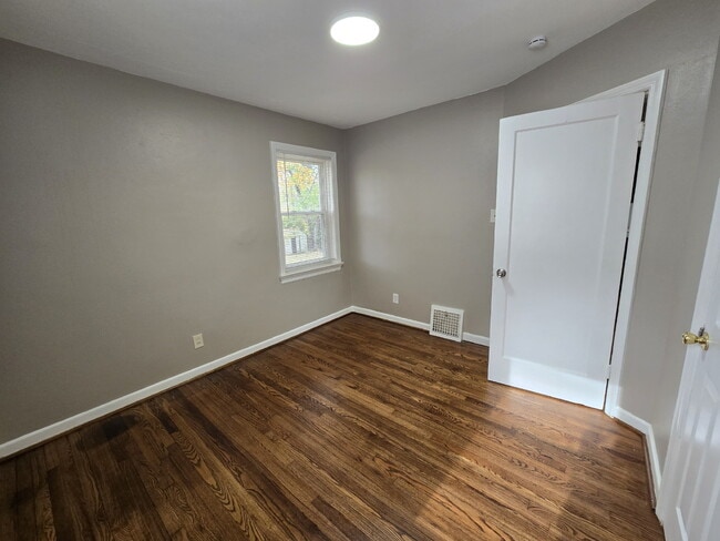 Building Photo - Florissant 3-Bedroom Rental – Affordable & Move-In Ready