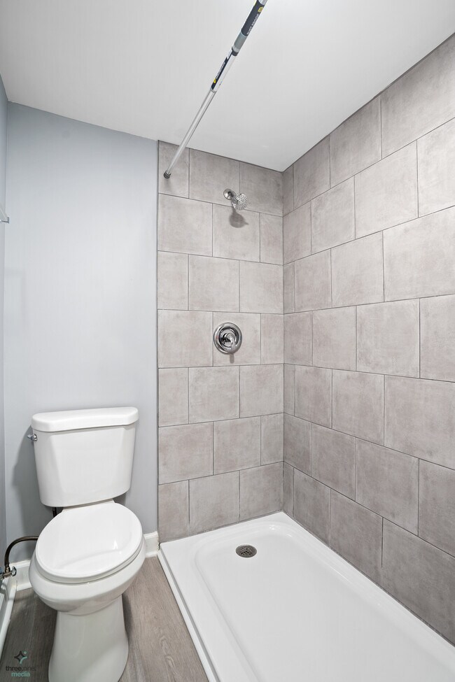 Building Photo - 5329 N Central Ave