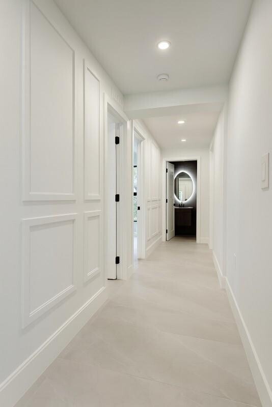 Building Photo - 4919 SW 28th Ave