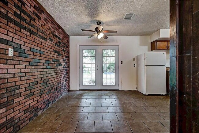 Building Photo - 3 Bed 2 Bath in Midwest City