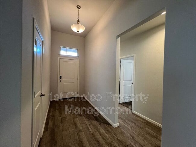 Building Photo - 9608 New Bern Dr