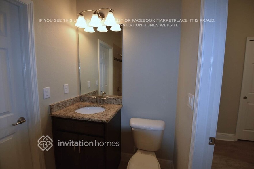 Building Photo - 1892 Tonka Terrace