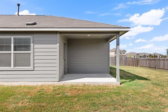 Building Photo - 155 Salt Springs Rd