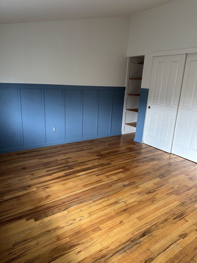 Building Photo - 4 Bed 1.5 Bath House