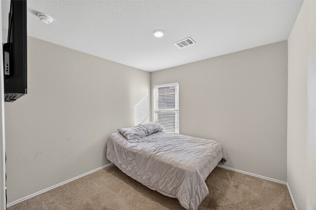 Building Photo - 7918 Globe Thistle Ln