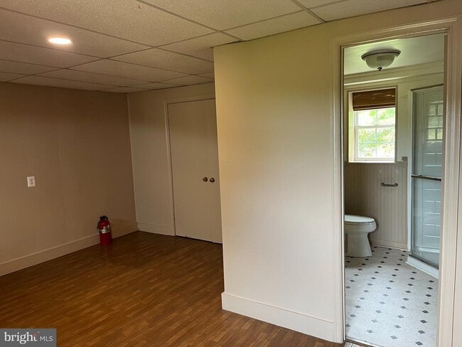 Building Photo - 5646 Merry Oaks Rd