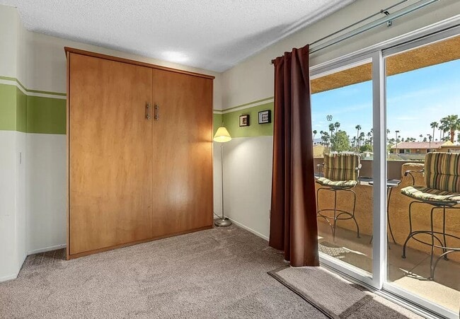 Building Photo - Sandstone Villas, Canyon Corridor,Seasonal Furnished