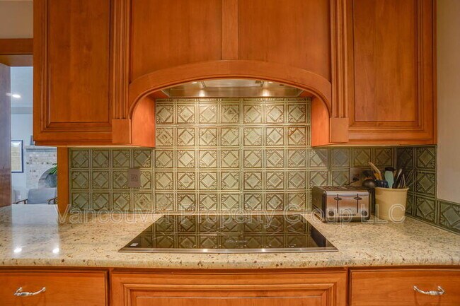 Building Photo - 745 S 21st Pl