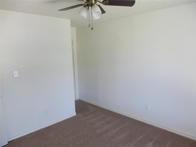 Building Photo - 4511 W Village Ct