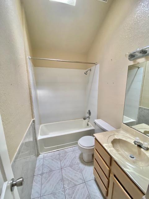 Building Photo - 7421 Bishop Flores Dr