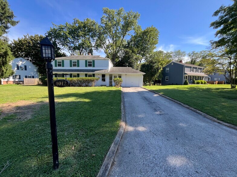 Building Photo - 4012 Fairway Rd
