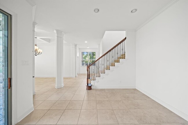 Building Photo - 14 Camplight Court