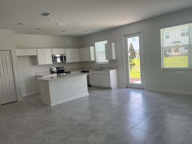 Building Photo - 130 Nine Iron Dr