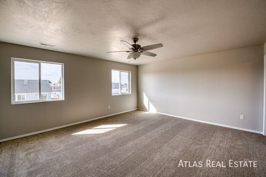 Building Photo - 17805 N Harpster Wy