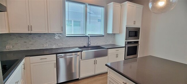 Building Photo - 28564 Sweet Persimmon Dr