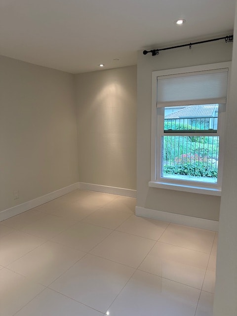 Building Photo - 1048 Calle Del Cerro