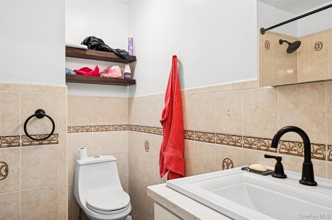 Building Photo - 57 Lorraine Terrace